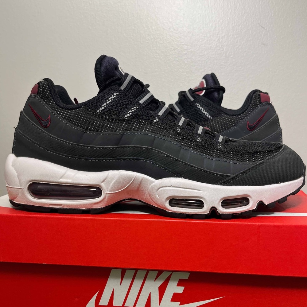 Nike Air Max 95 Essential Grey Team Red Black